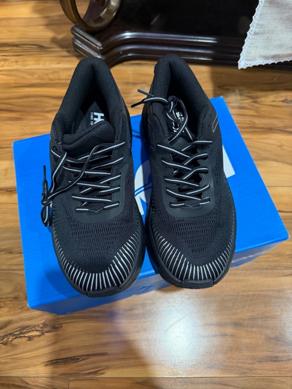 Men's Black Athletic Running Shoes - Lightweight Comfort